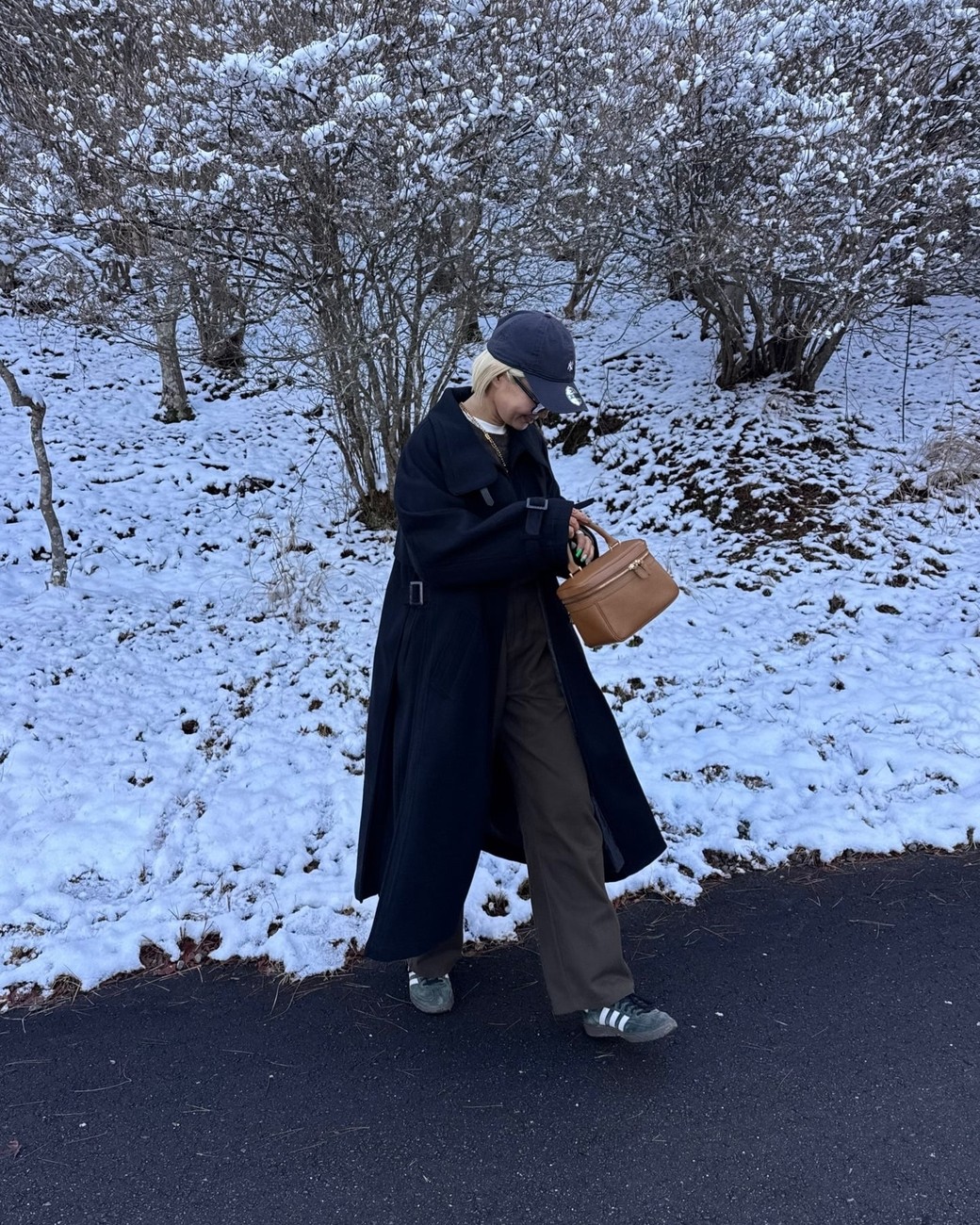 ブラウンが入ることで上品な印象に。