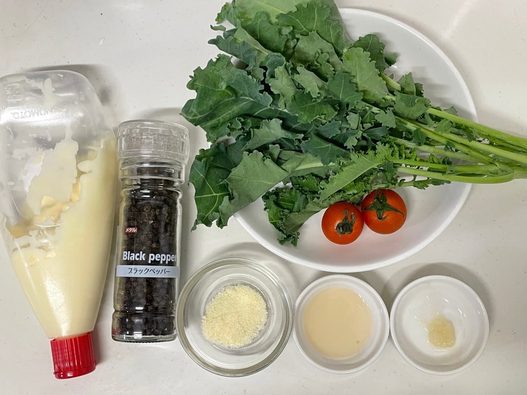 ケールのチーズマヨサラダ