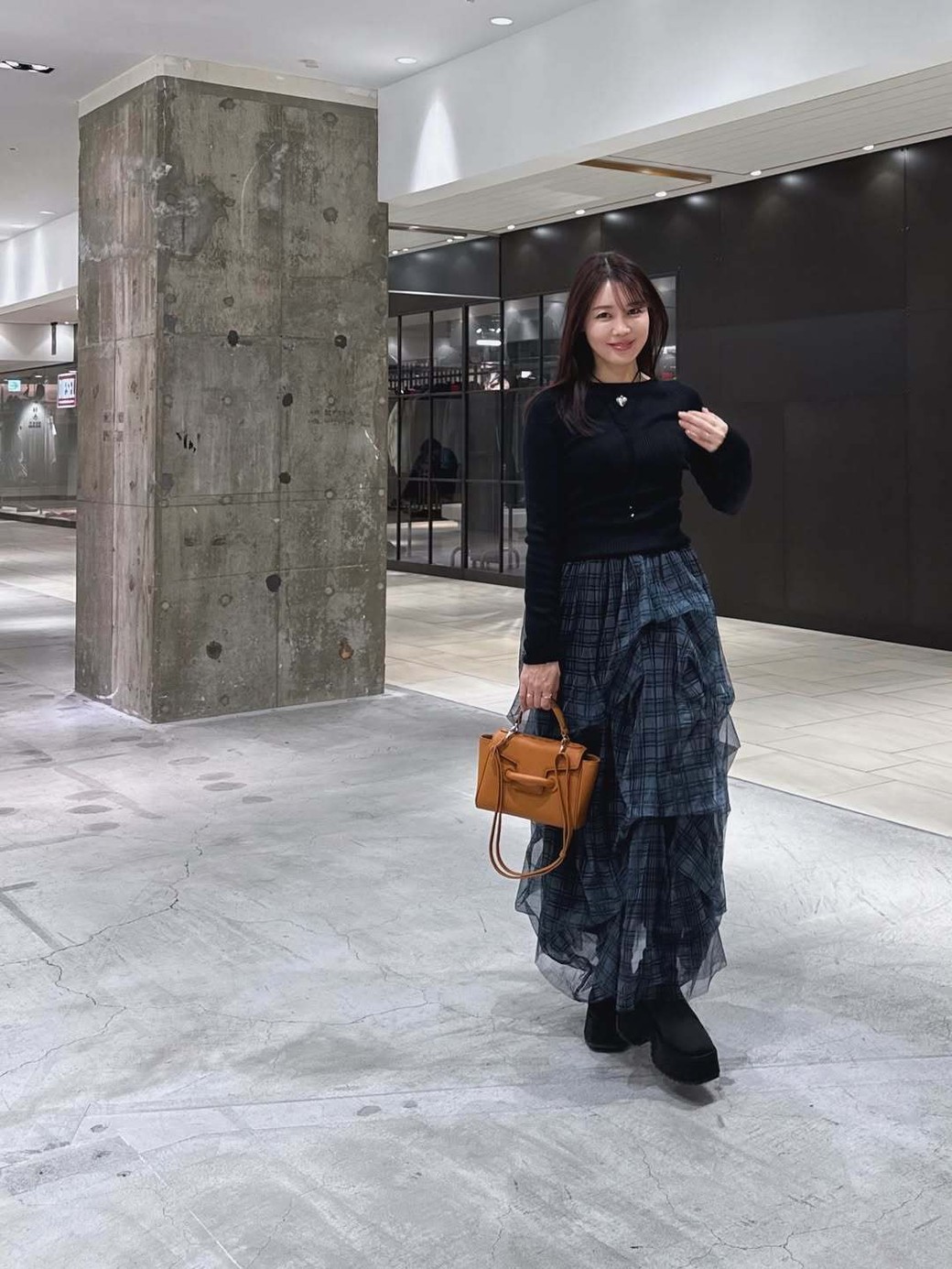 チェック柄のチュールスカートをコーデの主役に。