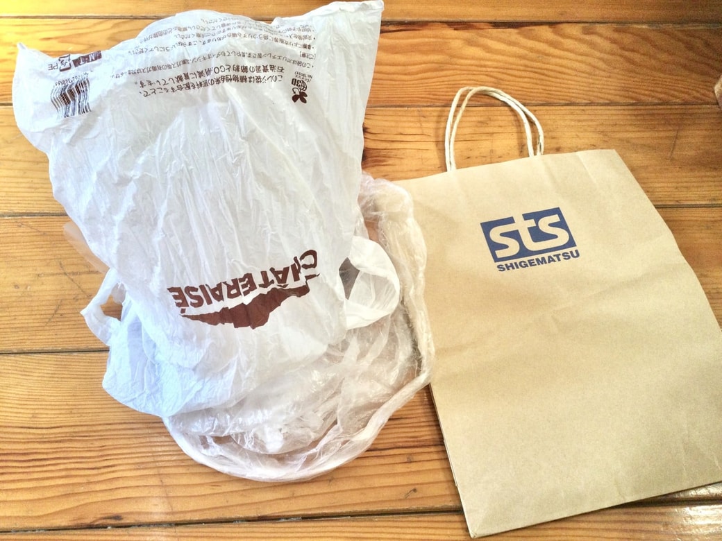 ペットボトルにビニール袋をかぶせる