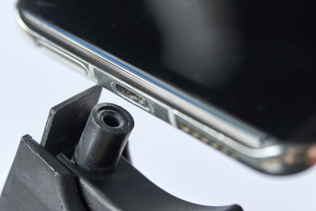 NGコネクタ部分を自己流で掃除する