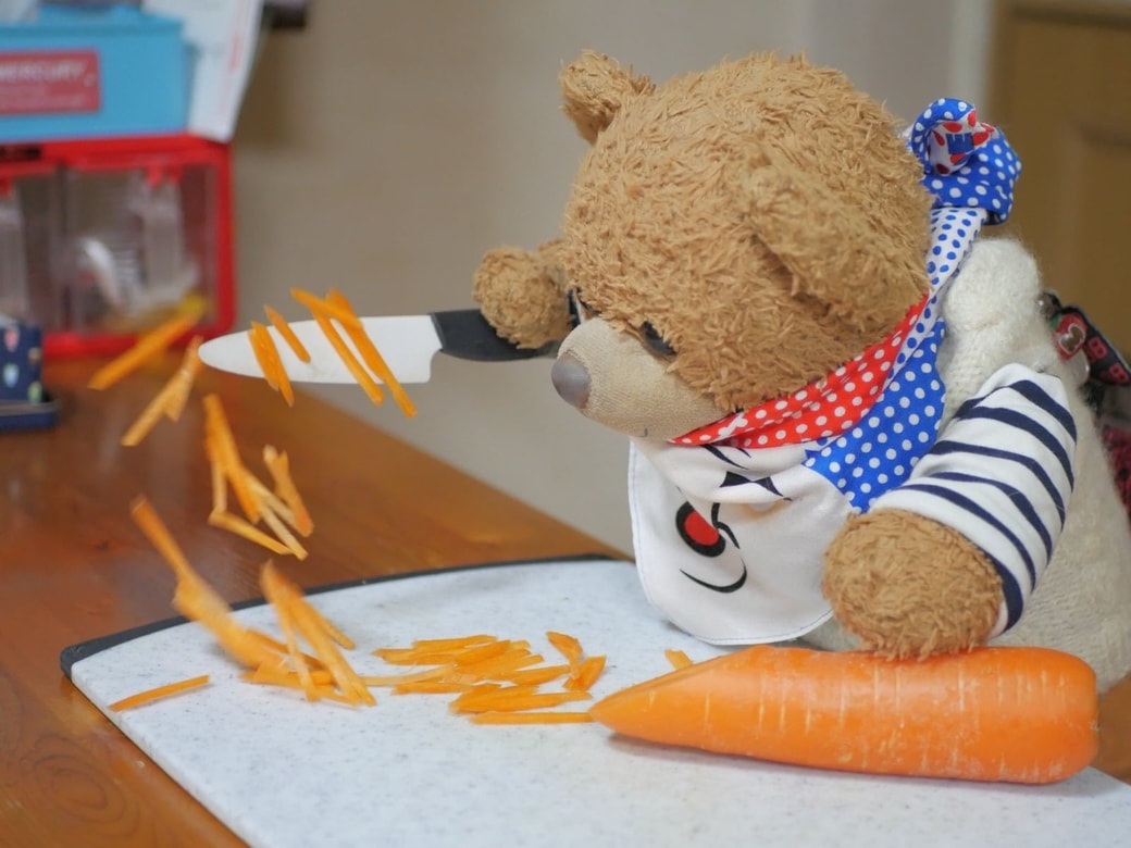 人参を細切りにする