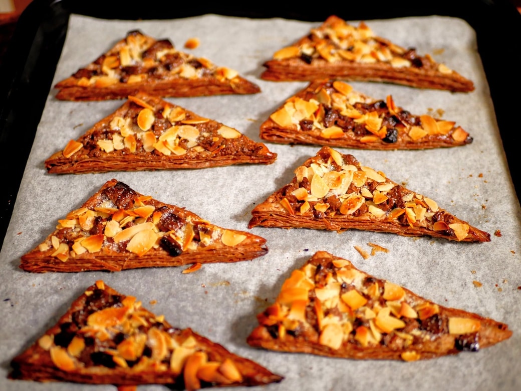 三角チョコアーモンドパイ