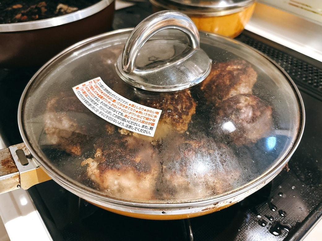 成形してフライパンで焼く