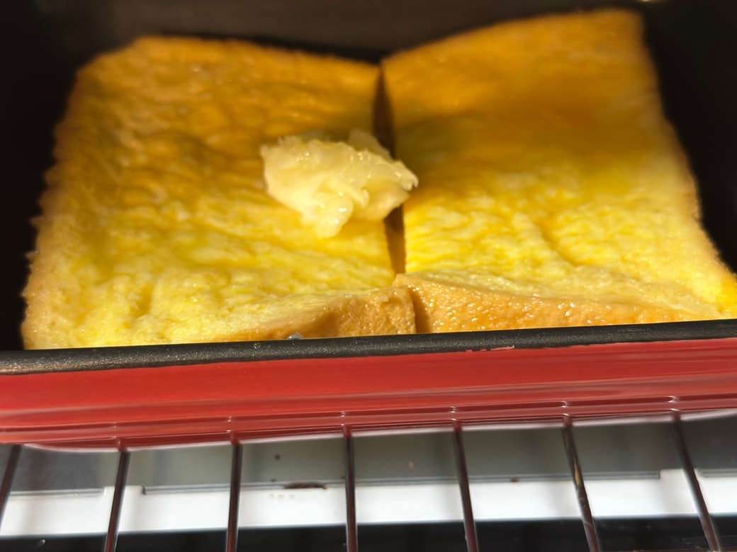 フレンチトーストを焼く