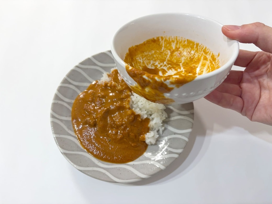 カレーをかけたときに容器に垂れてしまう