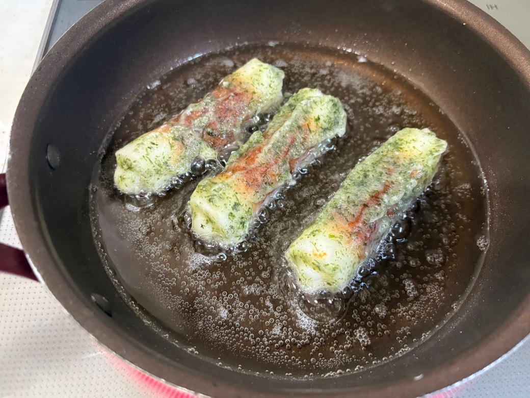 こんがりするまで揚げる