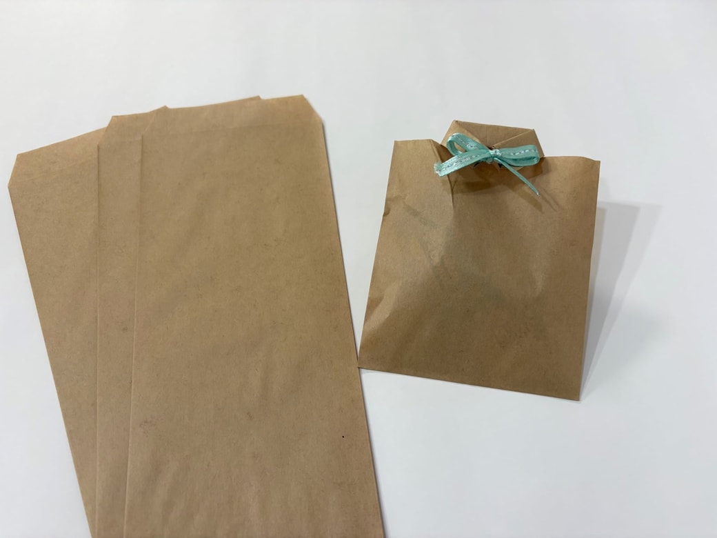 簡単シャツ風ラッピング。封筒でもアレンジ可能