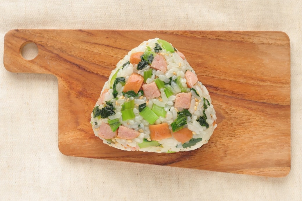 「ウインナーと小松菜のおにぎり」