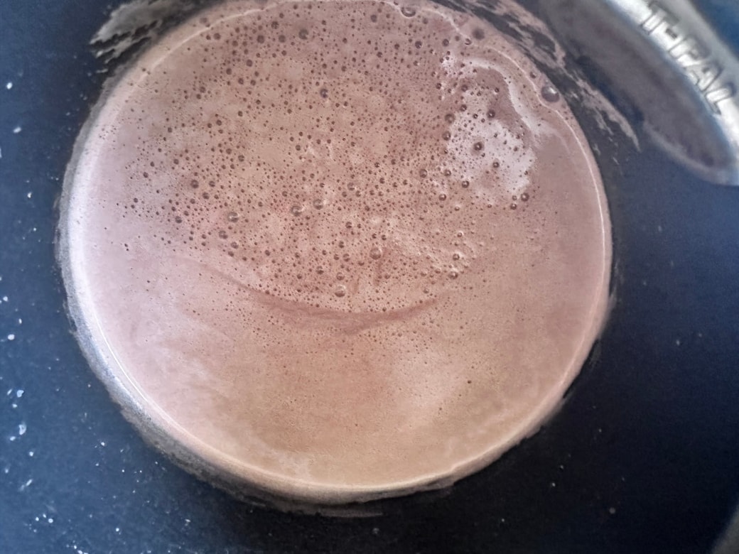 細かい泡が立ってきます