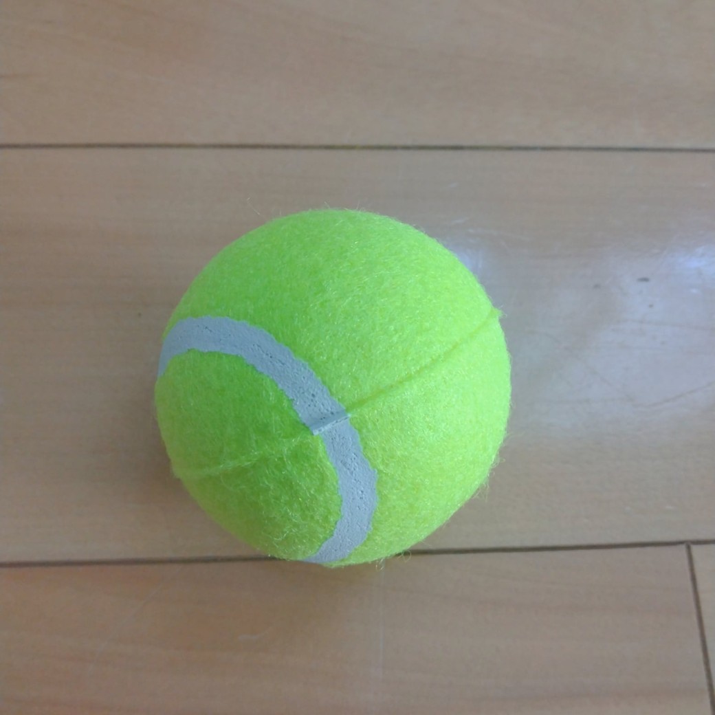 テニスボール