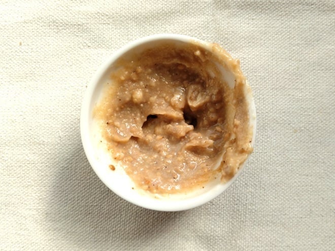 バターに砂糖とすりごまを混ぜたところ