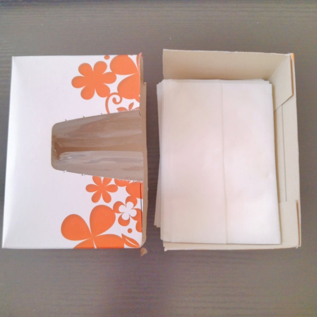 ボックスティッシュの空き箱