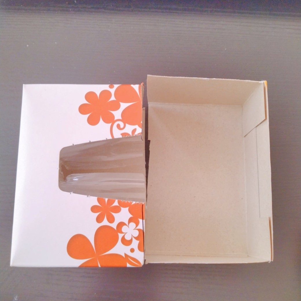 ボックスティッシュの空き箱