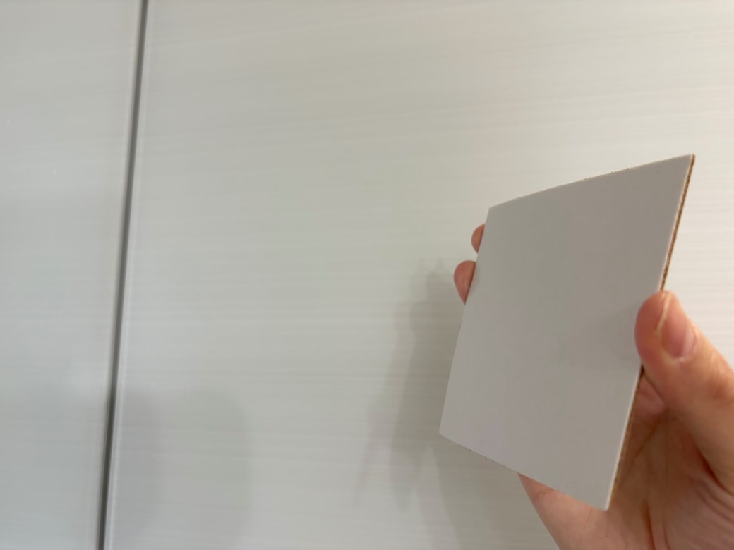 貼ってはがせる