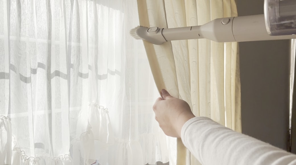 掃除機をかける