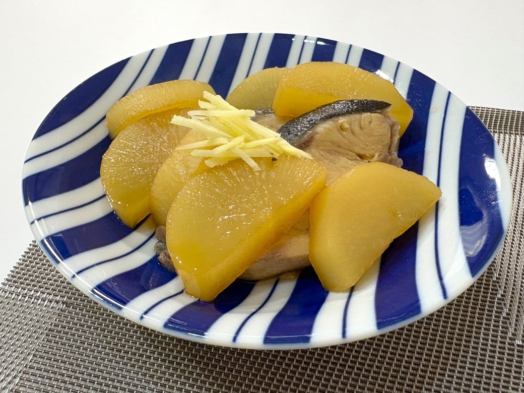 千切りしょうがを添えてできあがり