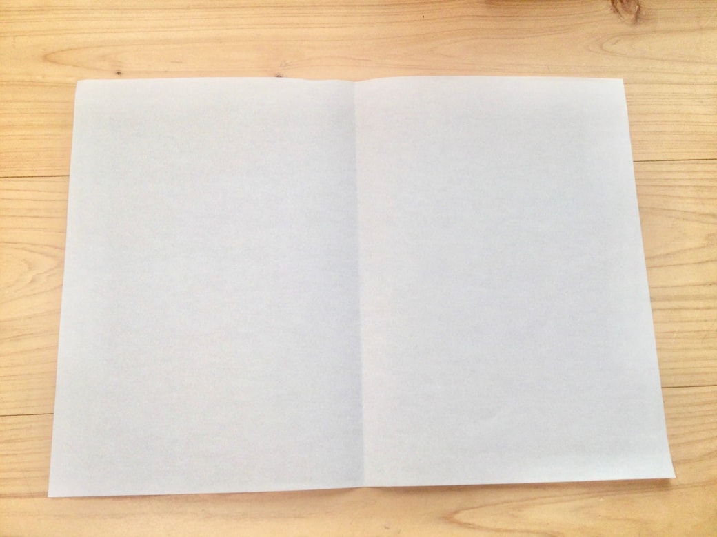 紙を折る