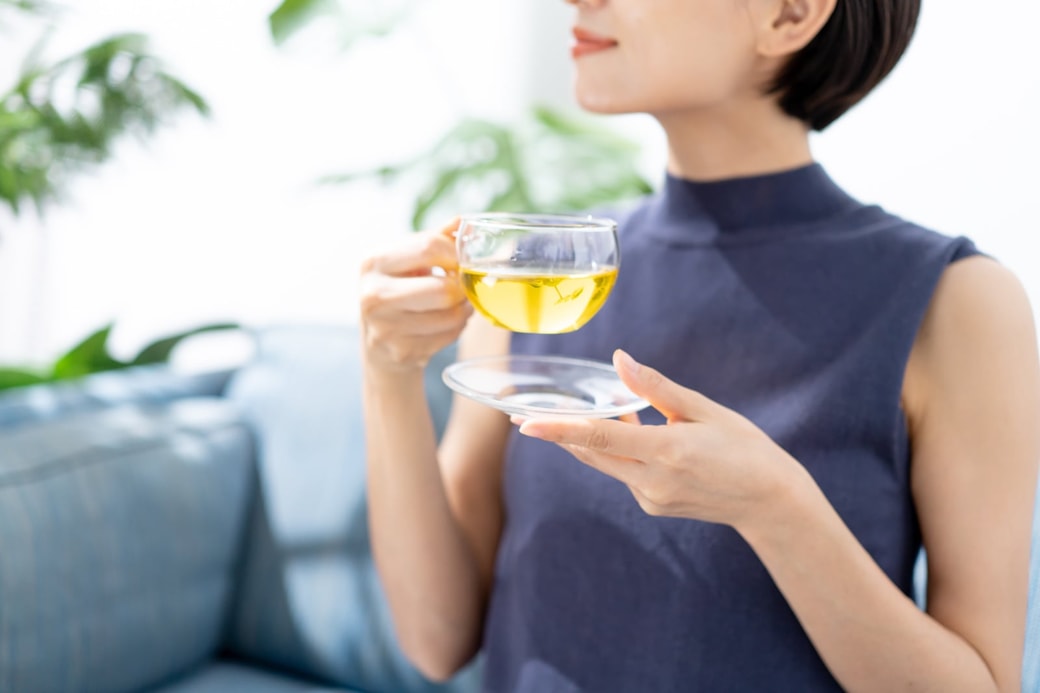 ゆっくりする女性