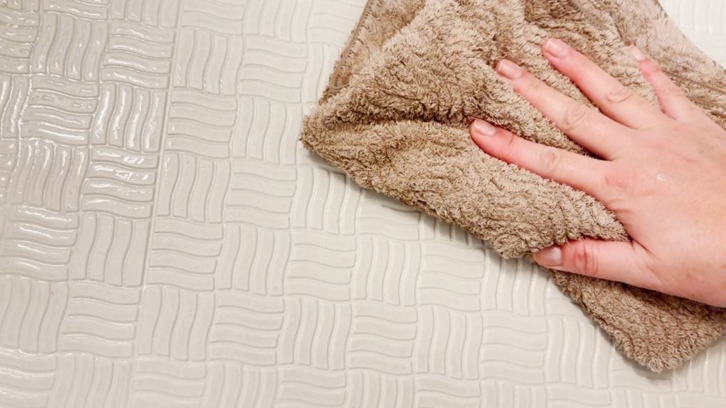 水気を拭き取る