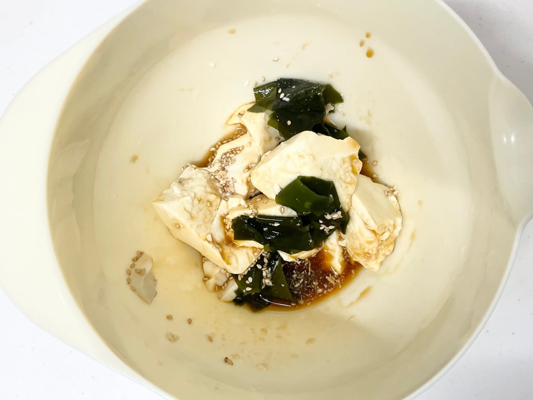 豆腐とわかめの和えもの