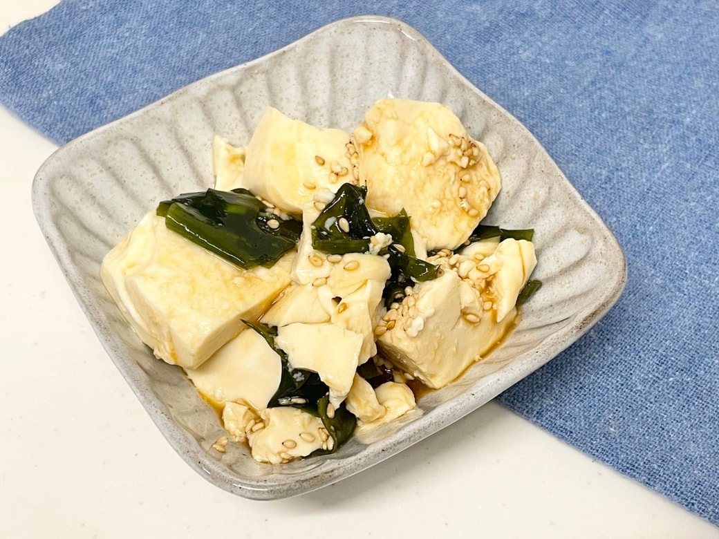 豆腐とわかめの和えもの