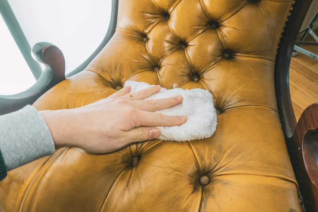 NG③革のソファをお手入れする