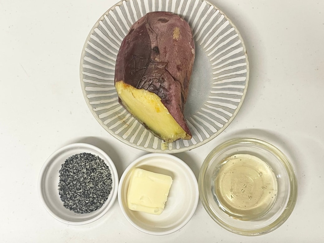 焼きいものはちみつ胡麻和え