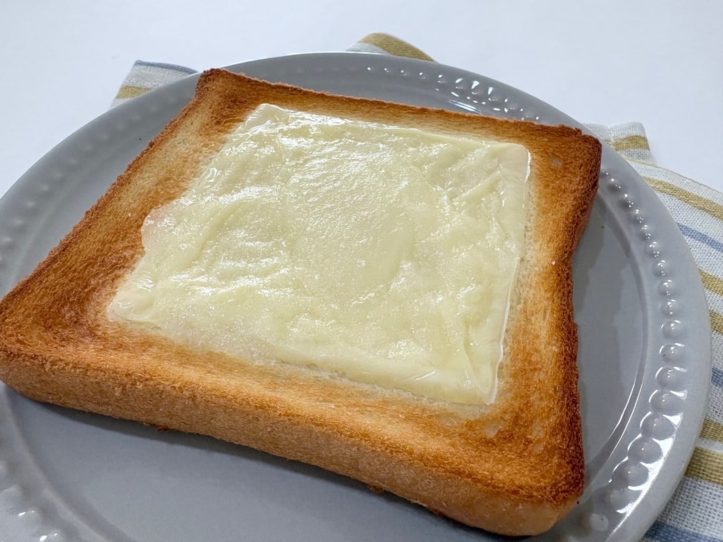 甘じょっぱいチーズトーストのできあがり