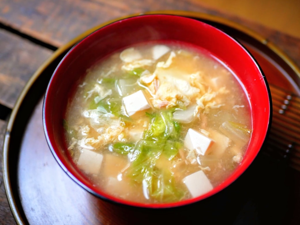 豆腐とツナと白菜の卵汁