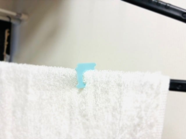 ハンガーと組み合わせて、洗濯バサミの代わりに使う