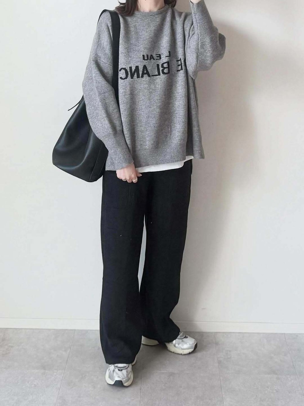 モノトーンでまとめれば、カジュアルなのに上品見え！