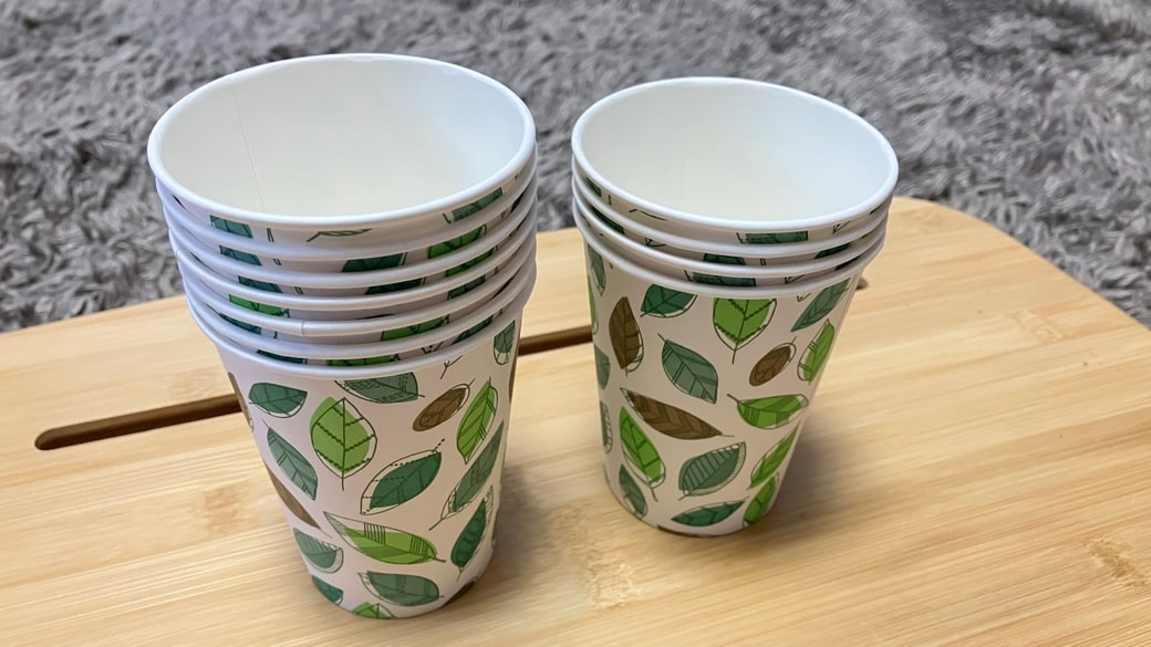 余った紙コップ