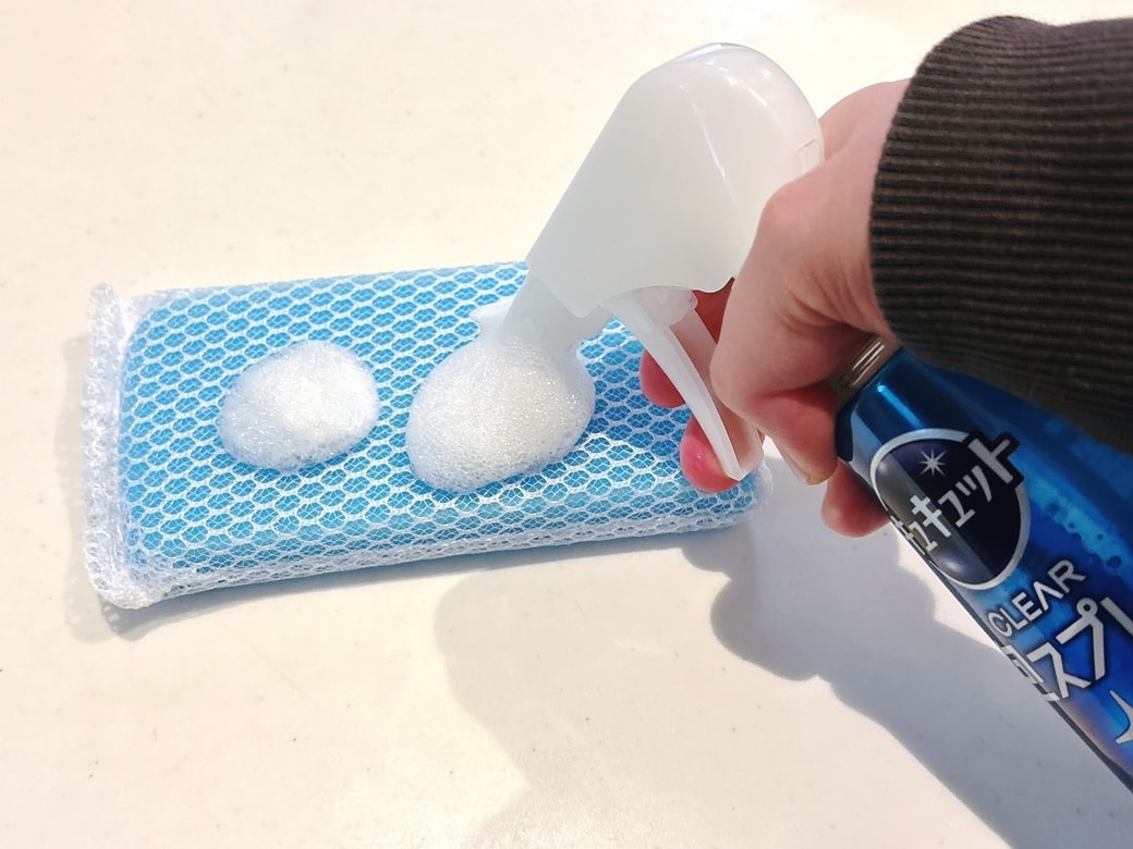 NG①スポンジにスプレーして使う