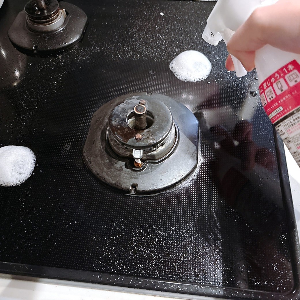 コンロにスプレーする