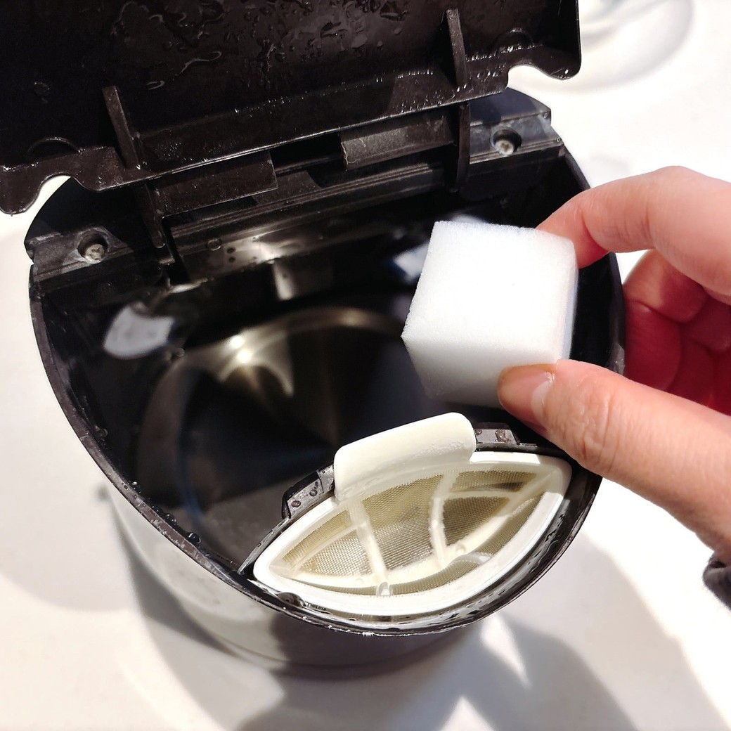 NG水アカを無理にこすり落とす