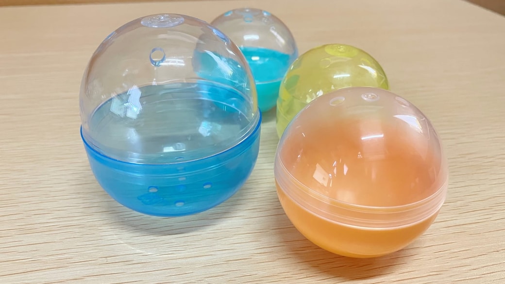 カプセルトイの空容器