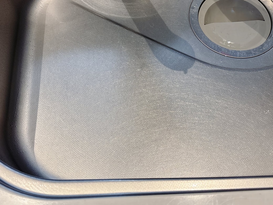 掃除後のキッチンシンク