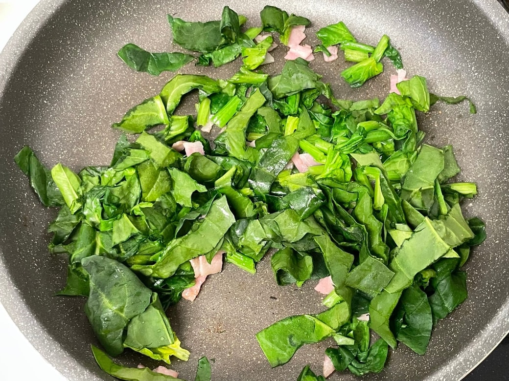 ほうれん草とベーコンのガーリックソテー