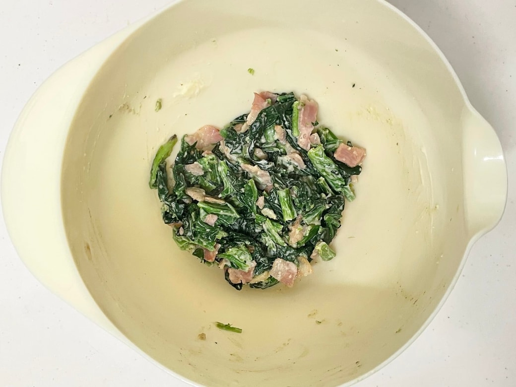ほうれん草とベーコンのガーリックソテー