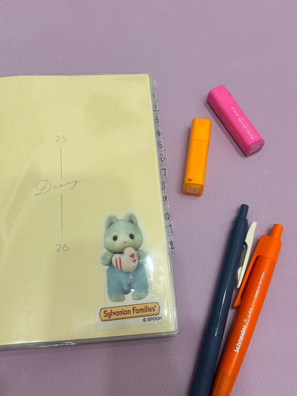 スリーコインズ