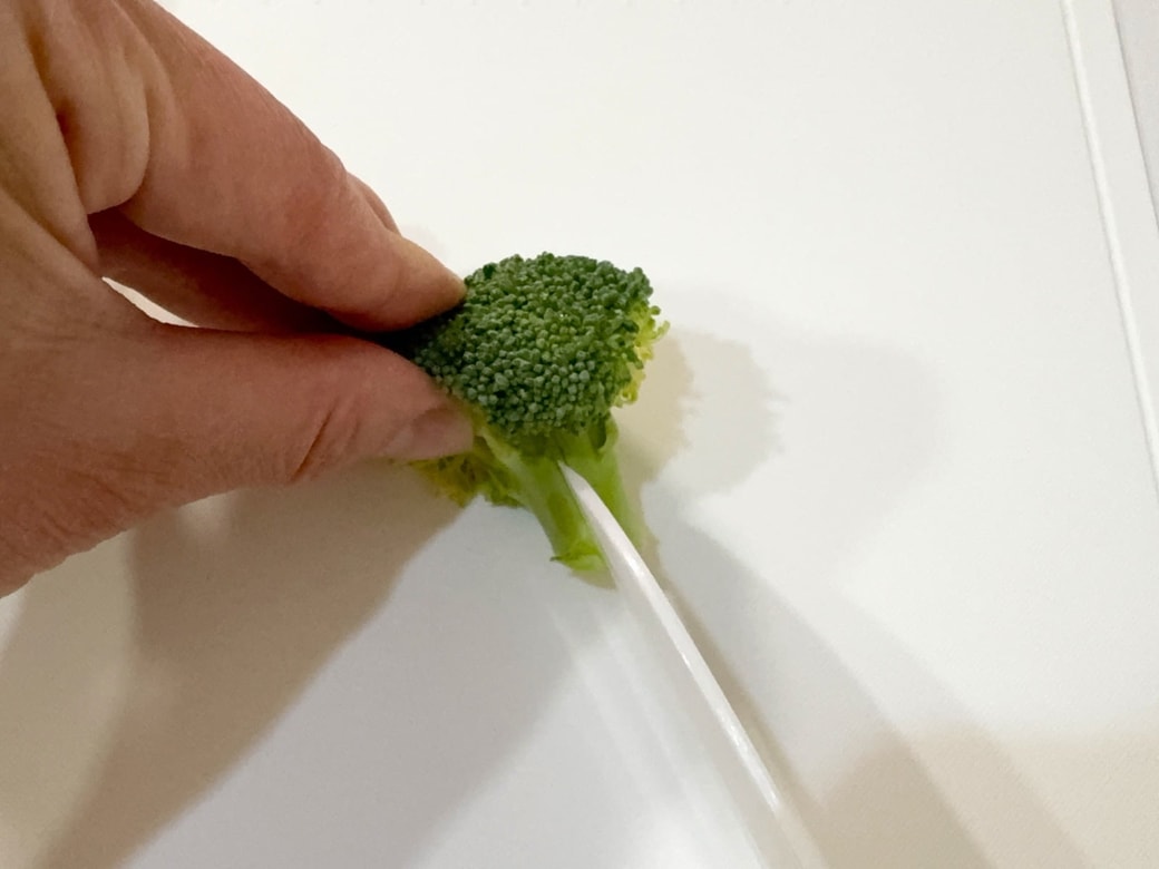 芯に切り込みを入れる