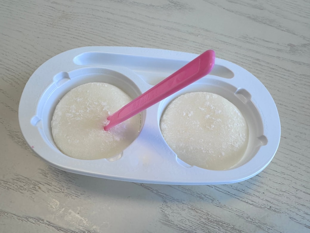 ピンクのフォークと雪見だいふく