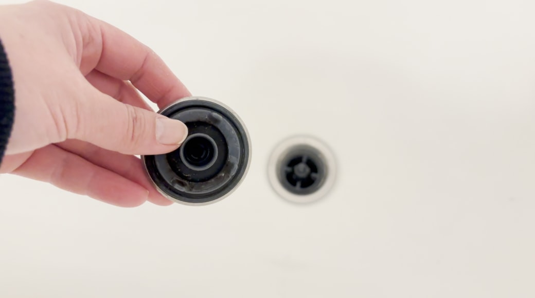 排水栓と排水口の奥