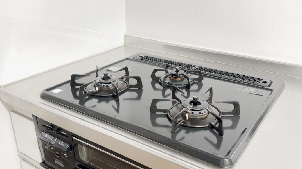 掃除後のコンロまわりの様子