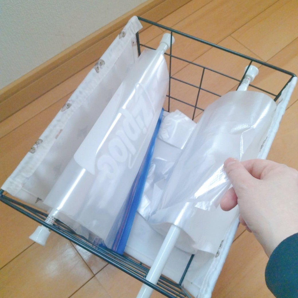 ステンレスワイヤーバスケット、つっぱり棒