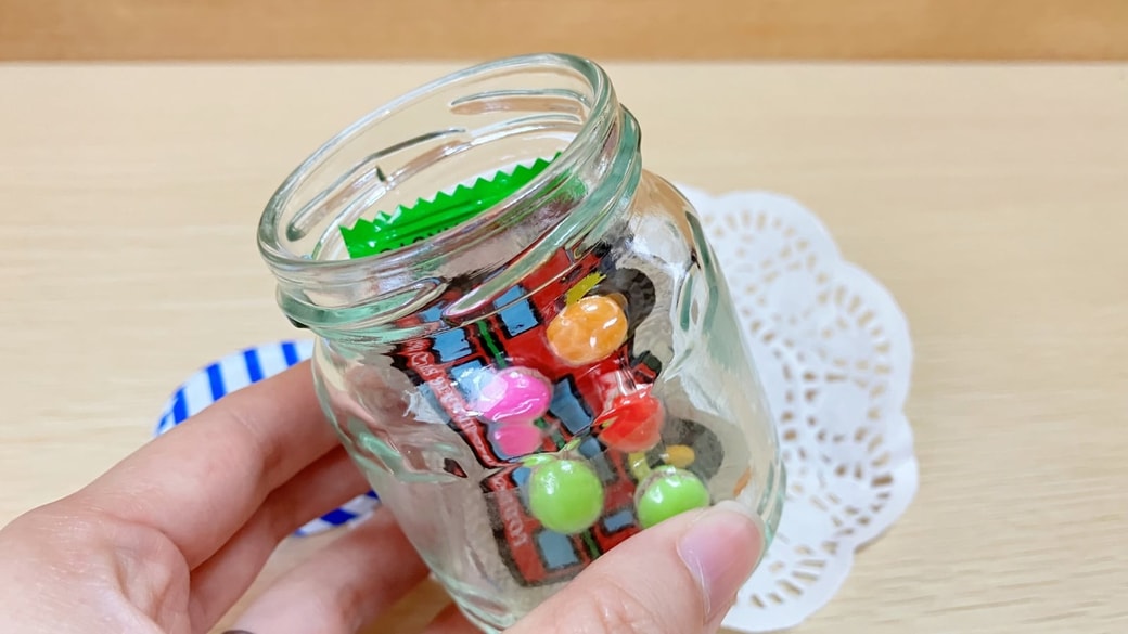 「個包装のお菓子入れ」にしたジャムの空き瓶