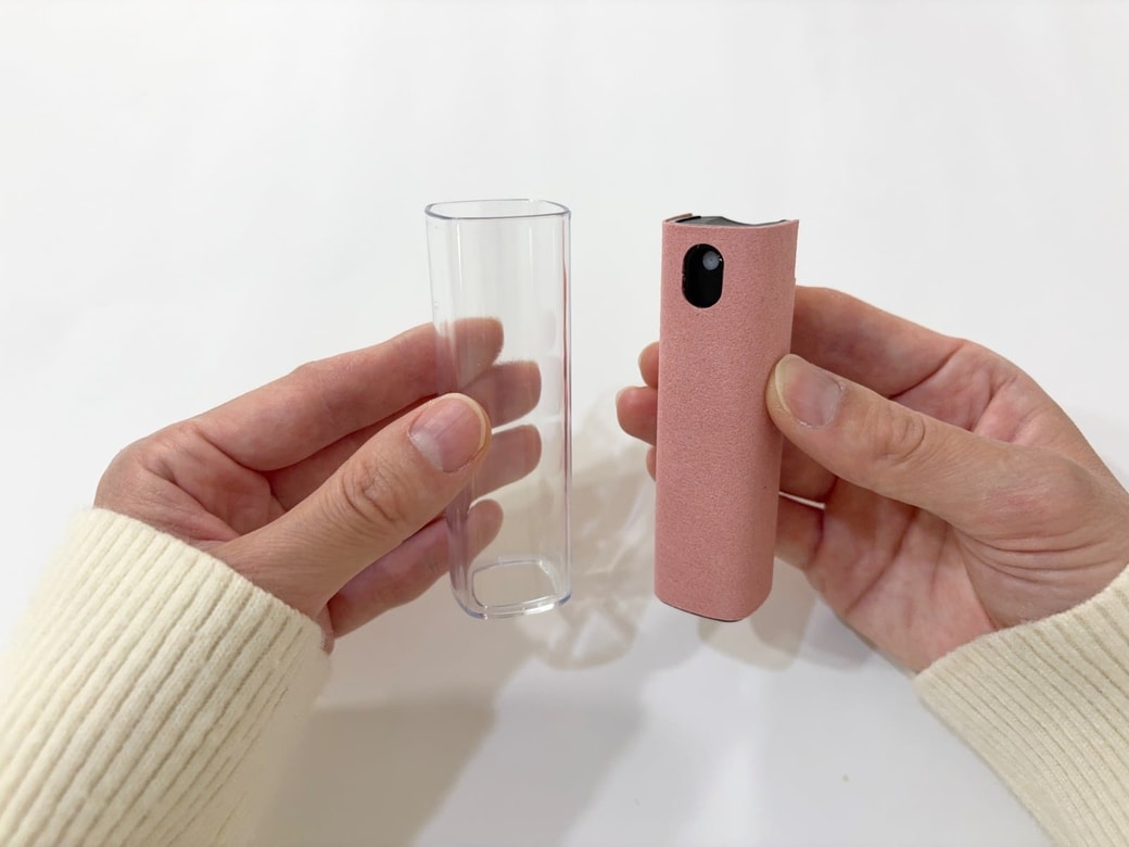 透明のカバーを外す