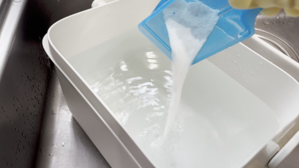 オキシクリーンを溶かす