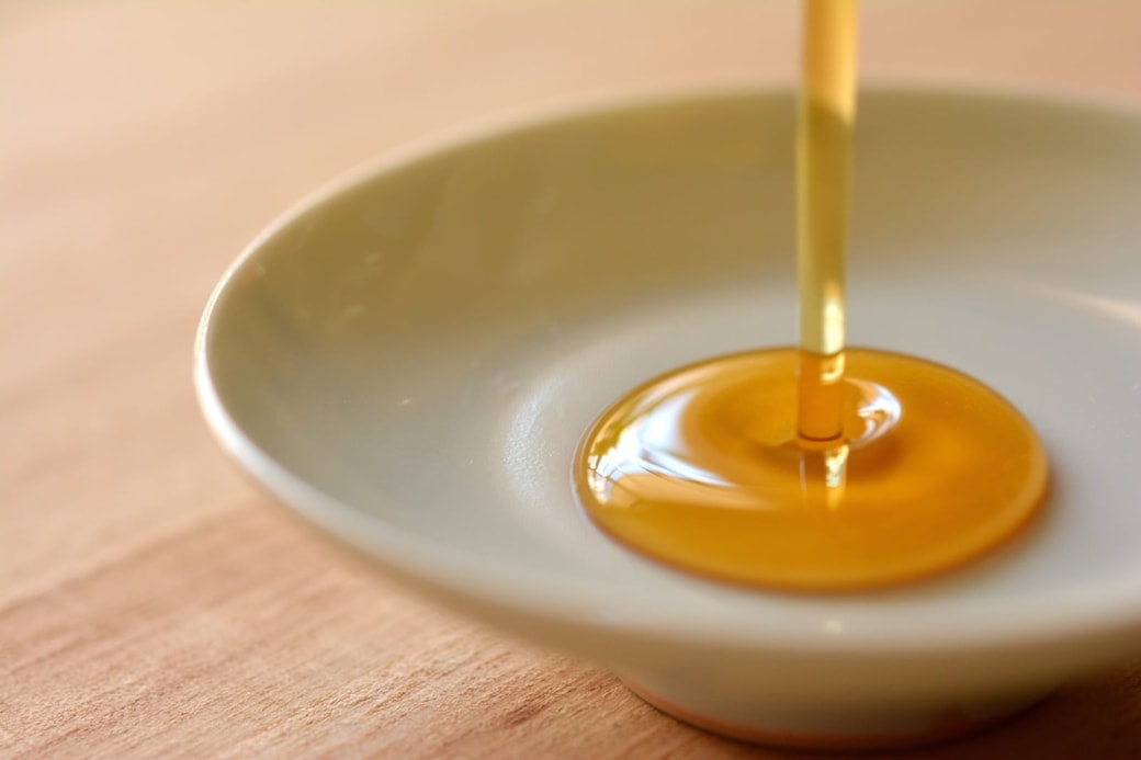 サラダ油の代わりに「ごま油」を使う